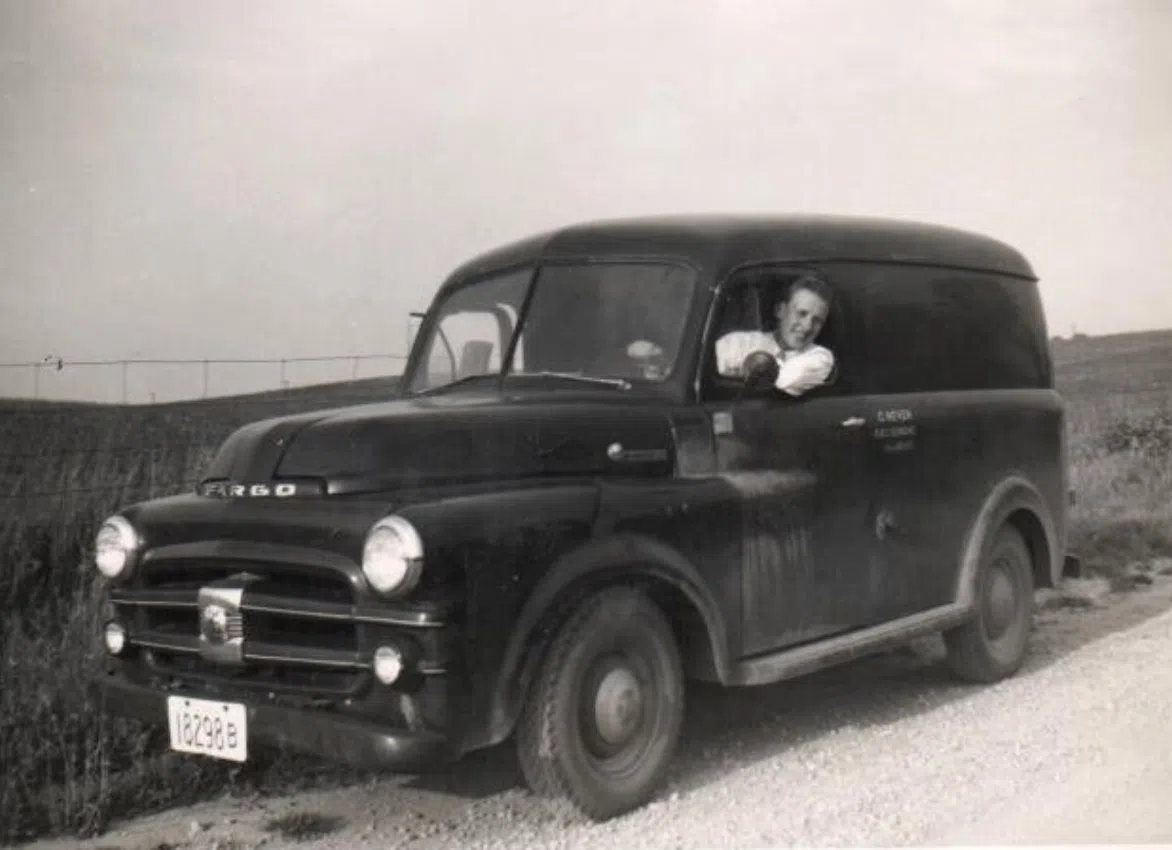 neven-custom-homes-about-1960-3